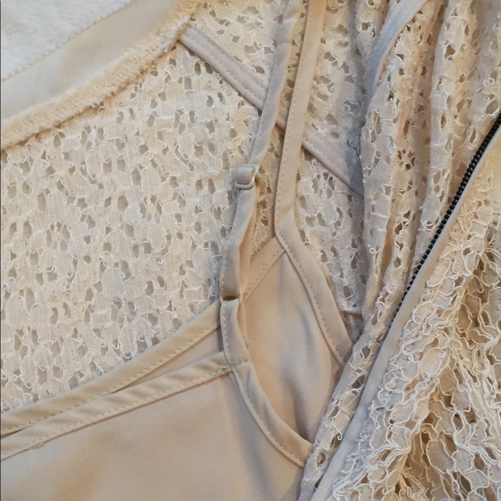 Pixley Lace Blouse - Picture 4 of 4